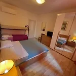 3 Rooms Station Central Free Parking
