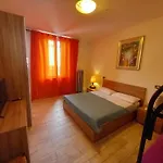 3 Rooms Station Central Free Parking